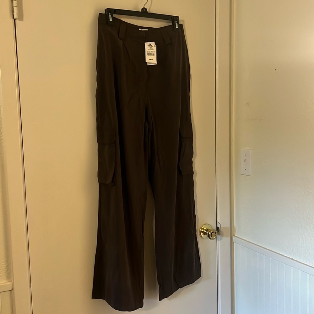 Miami cargo pants in rich brown.